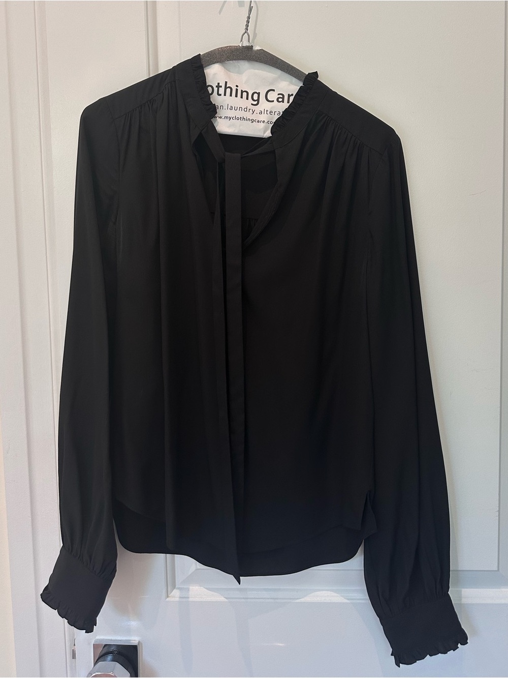 Tie neck Veronica Beard blouse